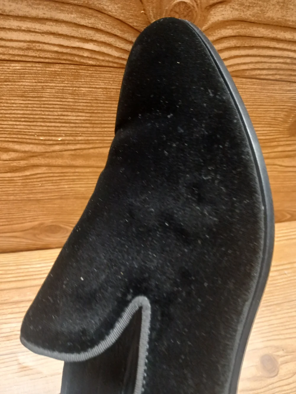 Magnanni Men's Velvet Slip-On Loafer -Black